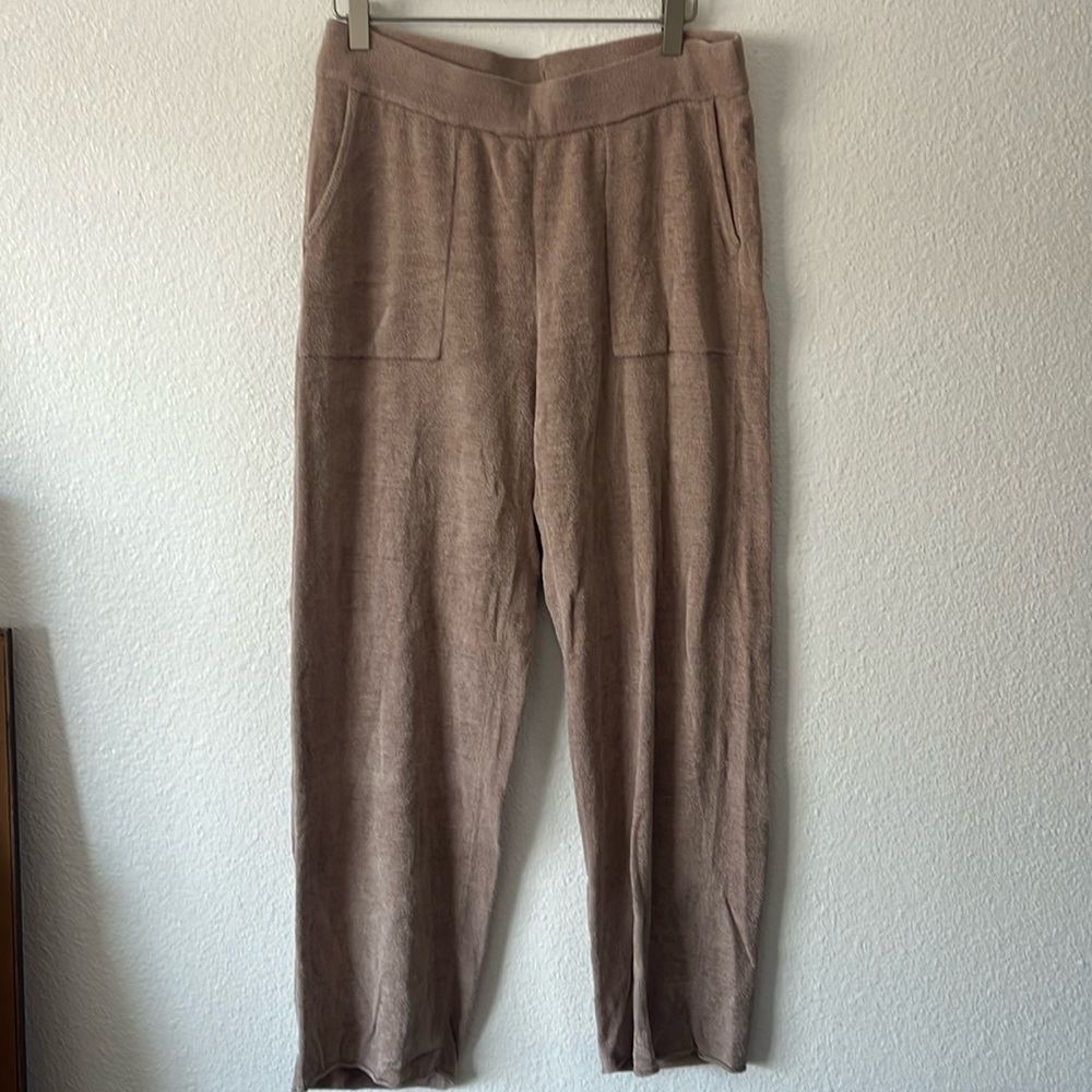 S1 Barefoot Dreams Pants Size Medium